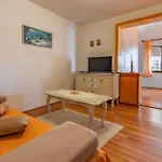 With Parking Space Banjole - - 7036 Pola