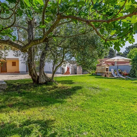 With Parking Space Banjole, - 7036