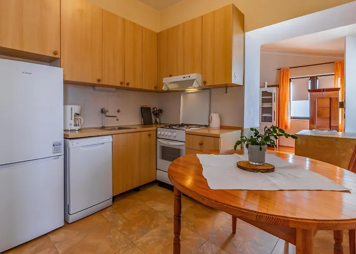 With Parking Space Banjole, - 7036 풀라