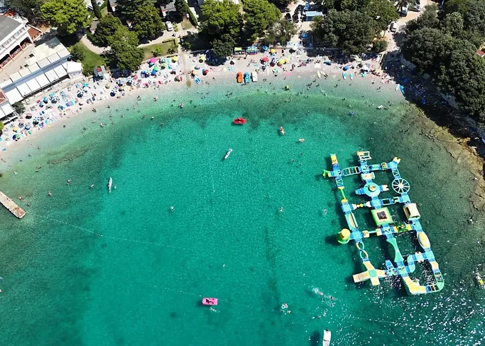 With Parking Space Banjole, - 7036 * 풀라